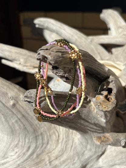 Gold flower fine beaded bracelets