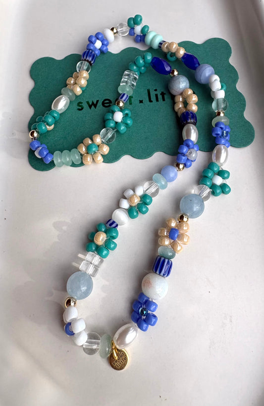 Beaded flower mixed necklace