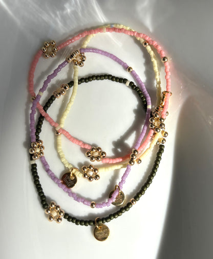 Gold flower fine beaded bracelets