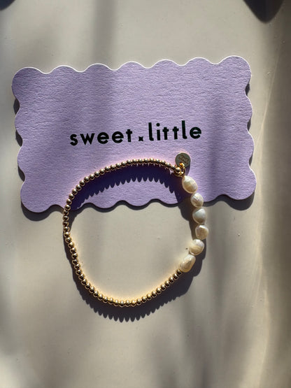 Classic Gold bracelet with pearls