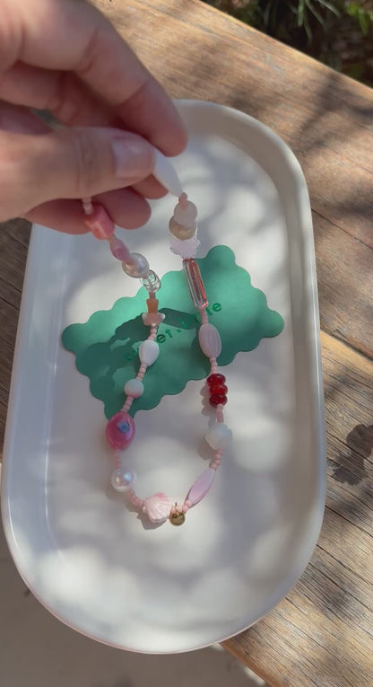 Charm necklace in pinks